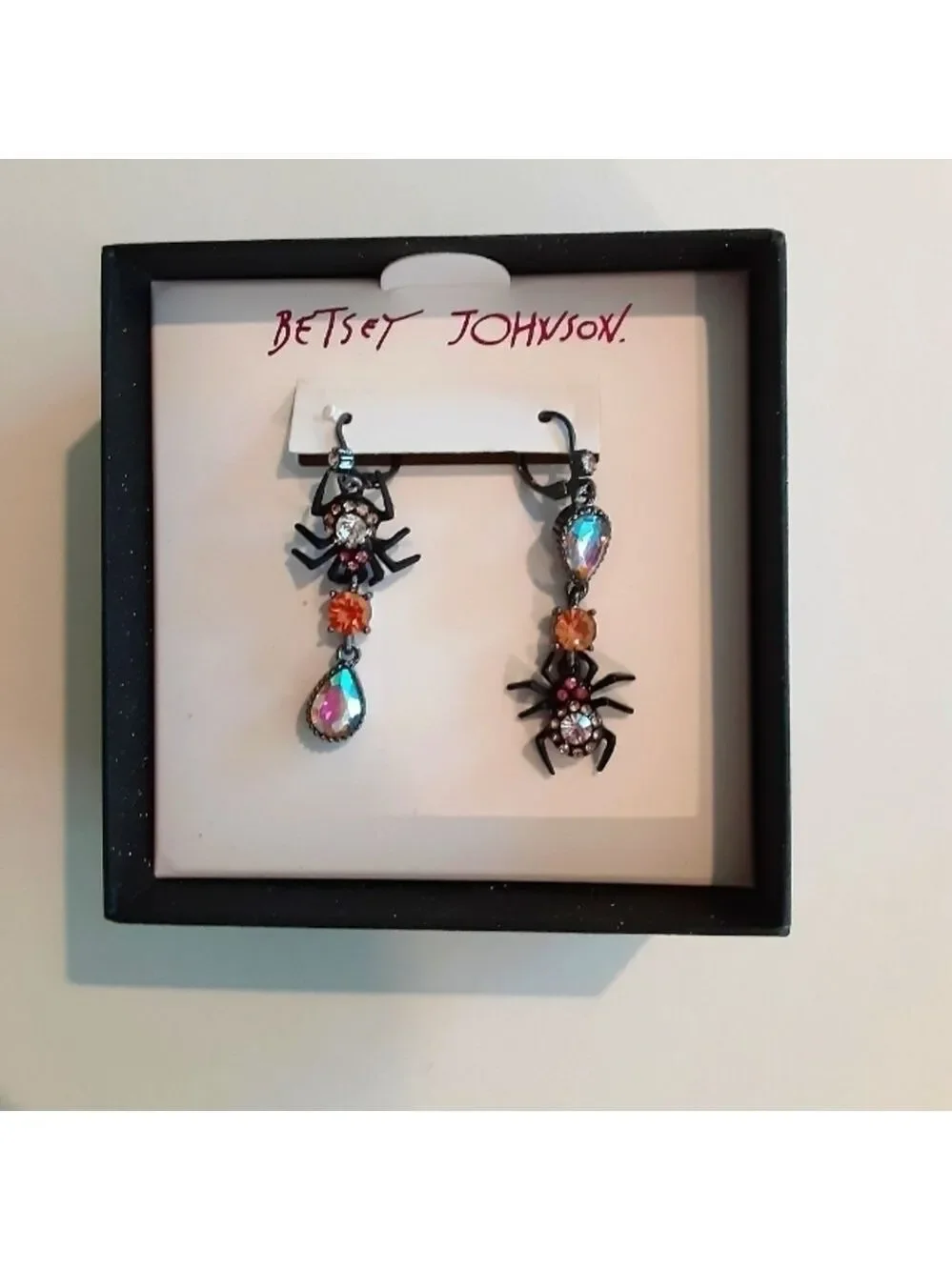 𝅺Betsey Johnson Halloween Spider Mismatched Earrings New In Box